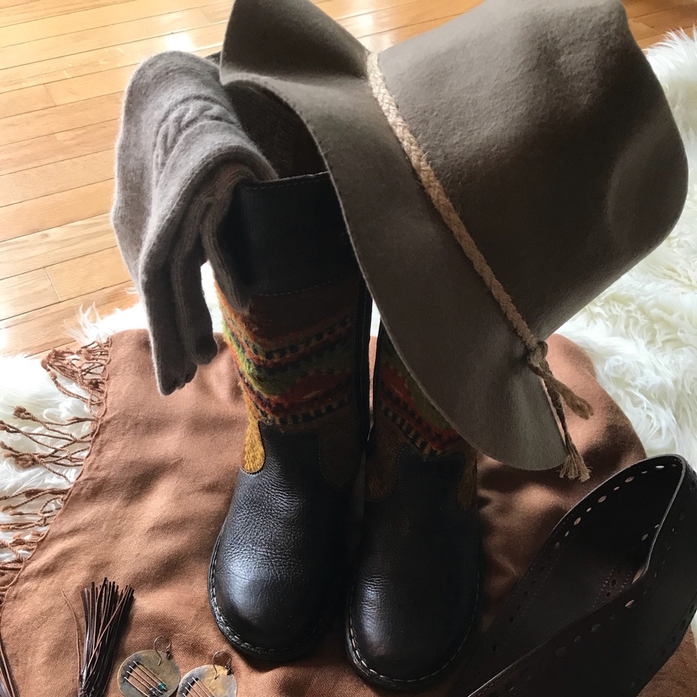 BOOTS! - Picture 5 of 5